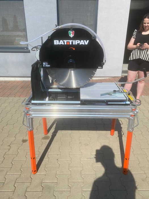 Piła Przecinarka budowlana 230/400V BATTIPAV EXPERT 600 cegieł pustaka