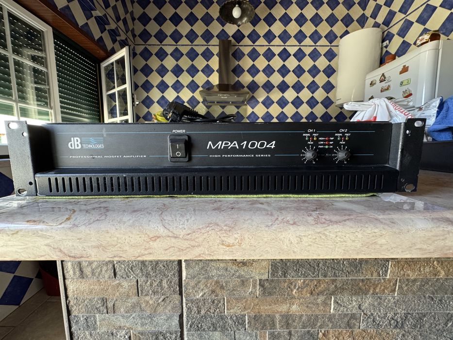 Amplificador Db Technologies MPA 1004