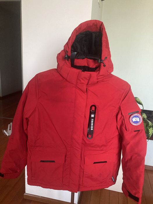 Жіноча зимова куртка