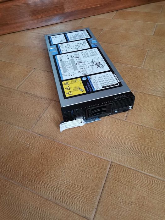 Сервер IBM Flex System x240 IBM 8737- AC1 8737J1J N28270W 81Y4322
