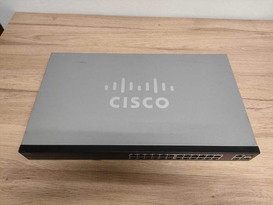 Switch CISCO SF200-24