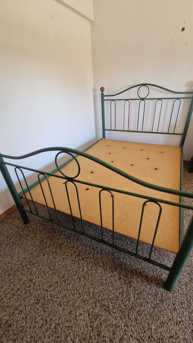 Cama de Ferro Casal ou Single - COMO NOVA