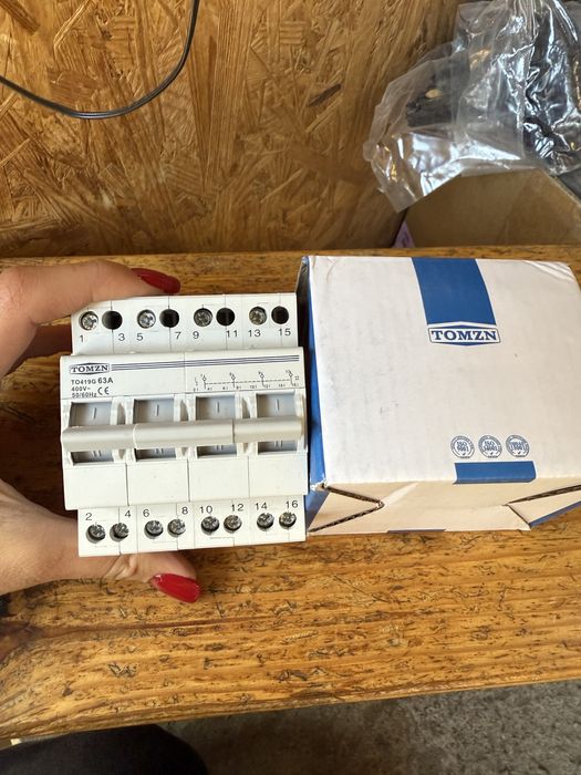 Перекидний автомат Hager Хагер, автомат ввода резерва, SFT