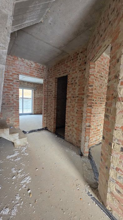 Продаж котеджу з міськими комунікаціями