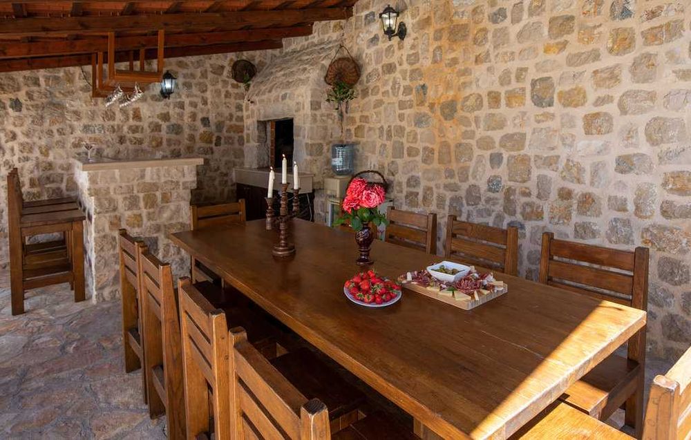 Wakacje, południe Chorwacji, dom z basenem dla 12 osób