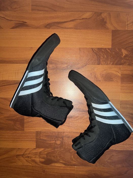 Adidas  Box Hog  2  чорного кольру (орігінал )