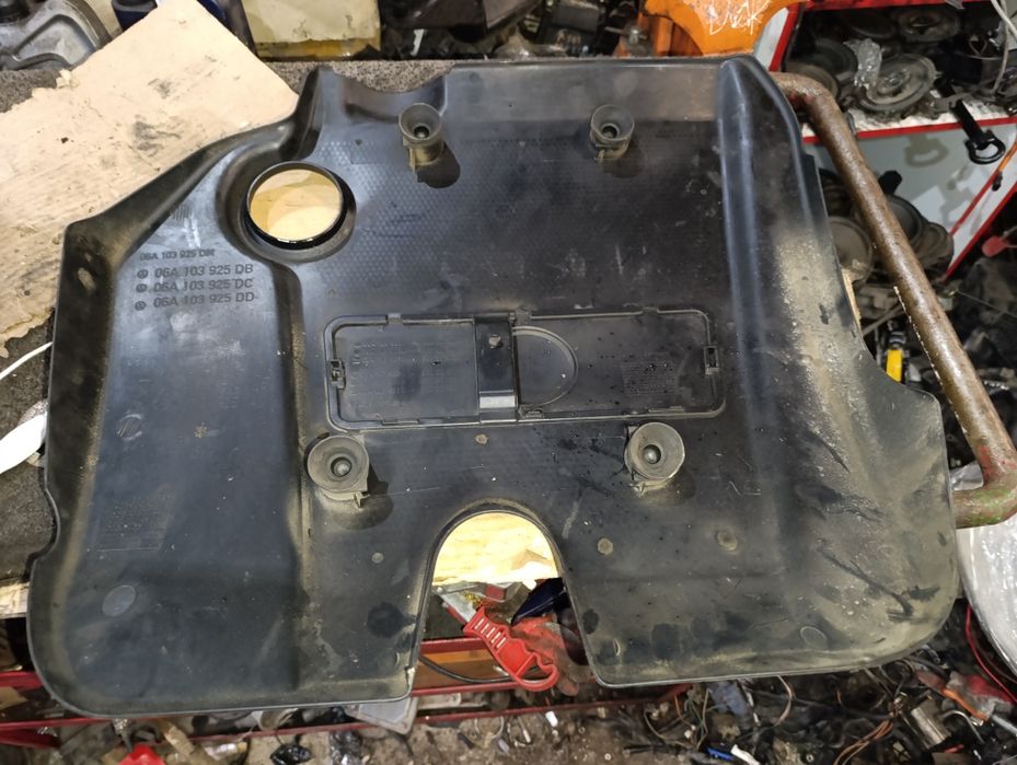 Кришка двигуна 1.6 BFQ Octavia Tour Октавія Тур