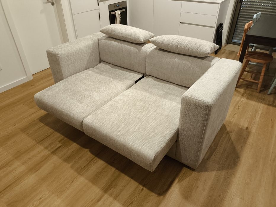 Sofá bege feito à medida 180x80