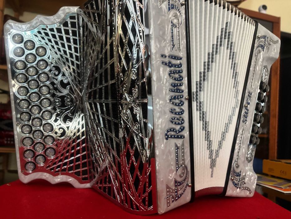 Concertina nova recanatti muito leve