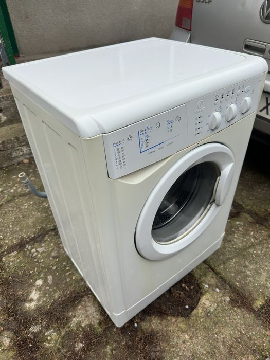 Пральна машина indesit
