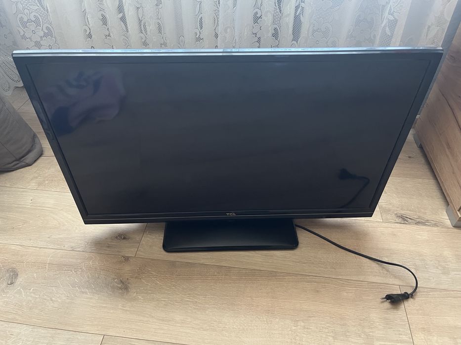 Telewizor TCL 30 cali - stan bardzo dobry