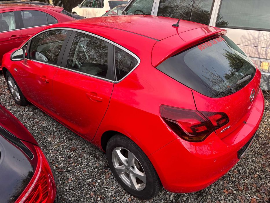 OPEL ASTRA J*1.4 100KM*euro5*5-drzwi*Klimatronik*Xenon*serwis*zNiemiec