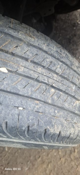 4 Pneus  medida 215/70R15 - bridgestone duravis e barum  vanis 2