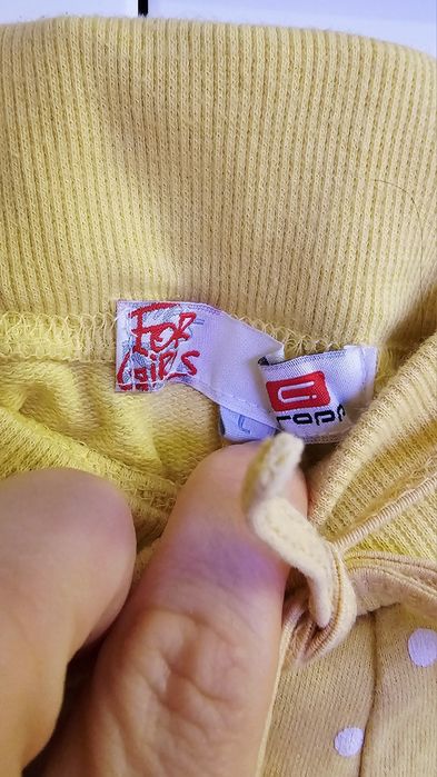 Któtkie żółte krótkie sportowe spodenki, Cropp, rozmiar M/L