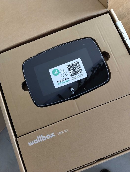 ładowarka do samochodów elektrycznych Wallbox Commander 2, NOWY!  22kW czarny