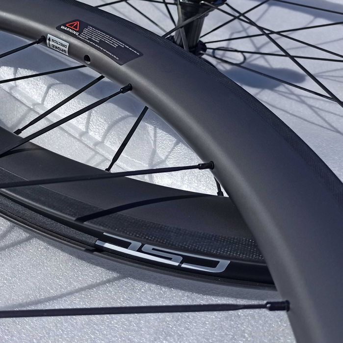 Koła szosa CSC 50mm carbon,V-brake,Shimano.