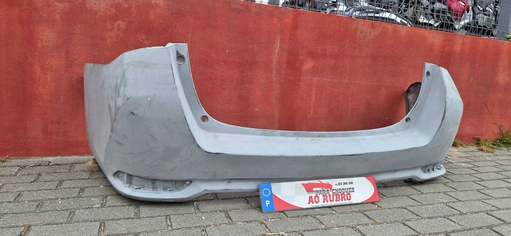 Parachoque toyota auris sw