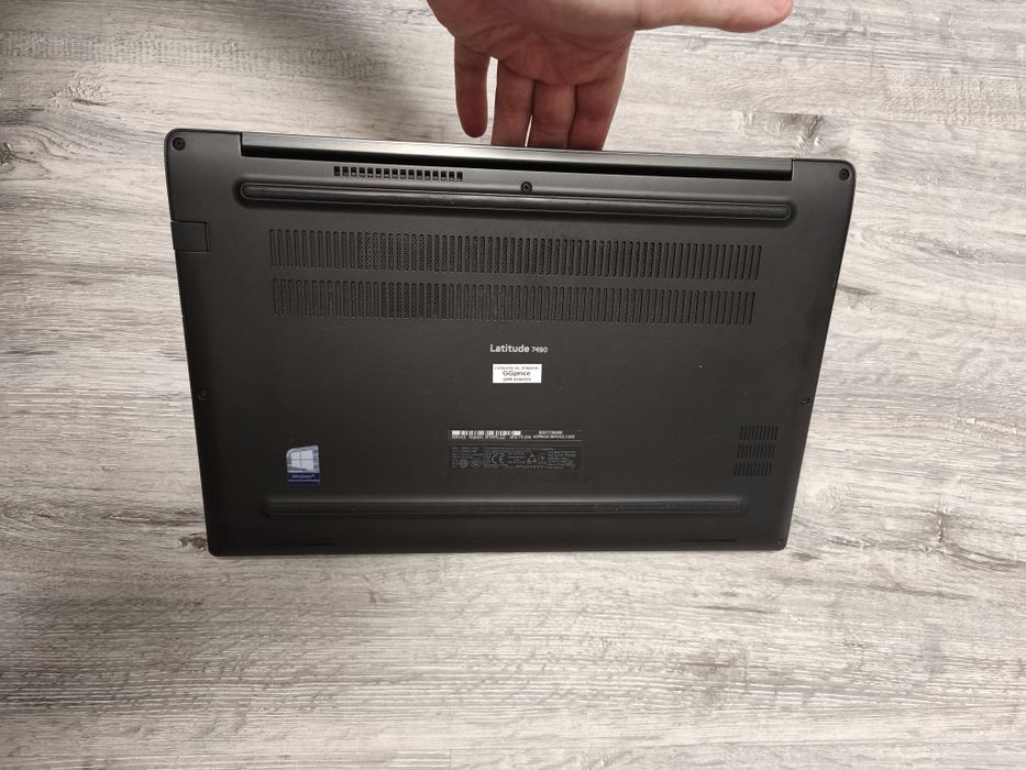 Мощний ноут батарея добра/8ядер/ССД/Віндовс 11/сучасний/Intel Core i5