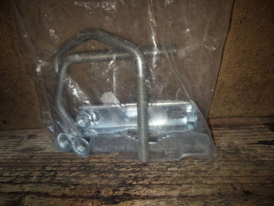 Mocowanie anteny  zaciski