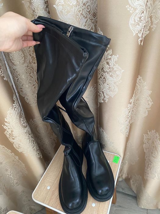 Ботфорты, кожзам,40 рамер, новые ни разу неношеные , 1000