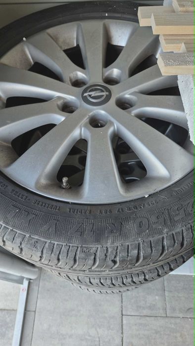 Felgi aluminiowe z oponami Opel 17"