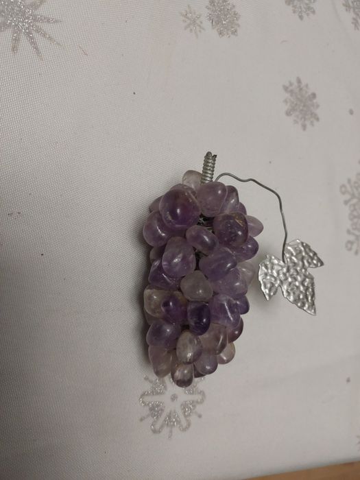 Ametyst (fioletowa odmiana kwarcu) Kiść winogron kamień naturalny szli