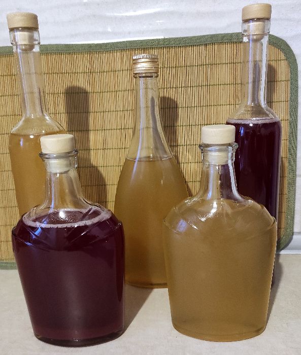 Naturalny ocet jabłkowy.