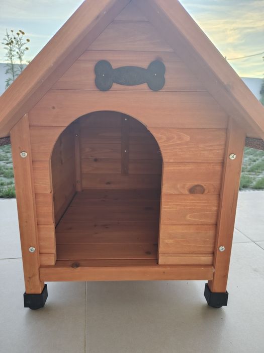 Casota de madeira para cão