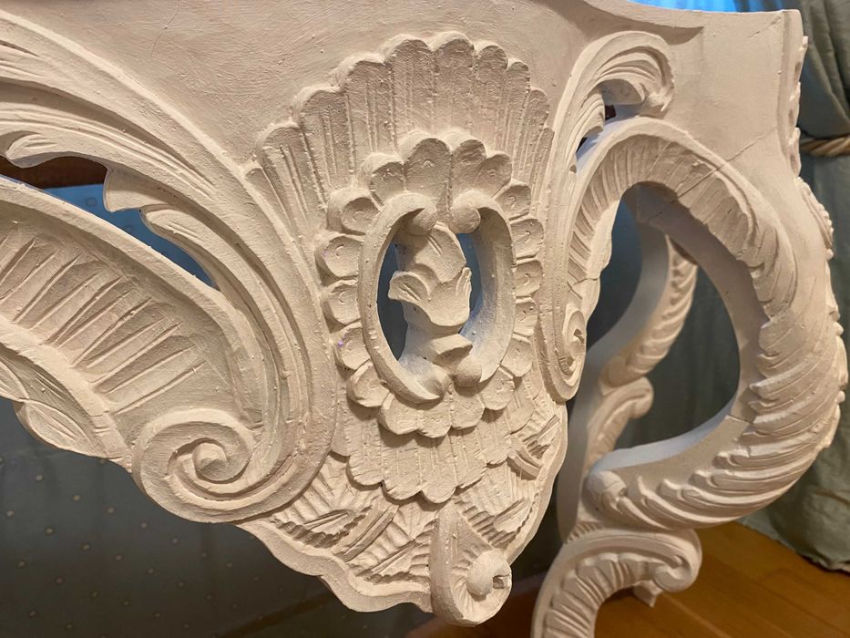 Torne o seu espaço elegante com a nossa estrutura de móvel branca!