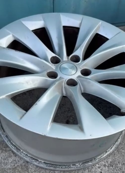Продам диски Tesla Model X R20