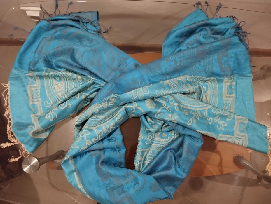 Симпатичный палантин, пашмина.