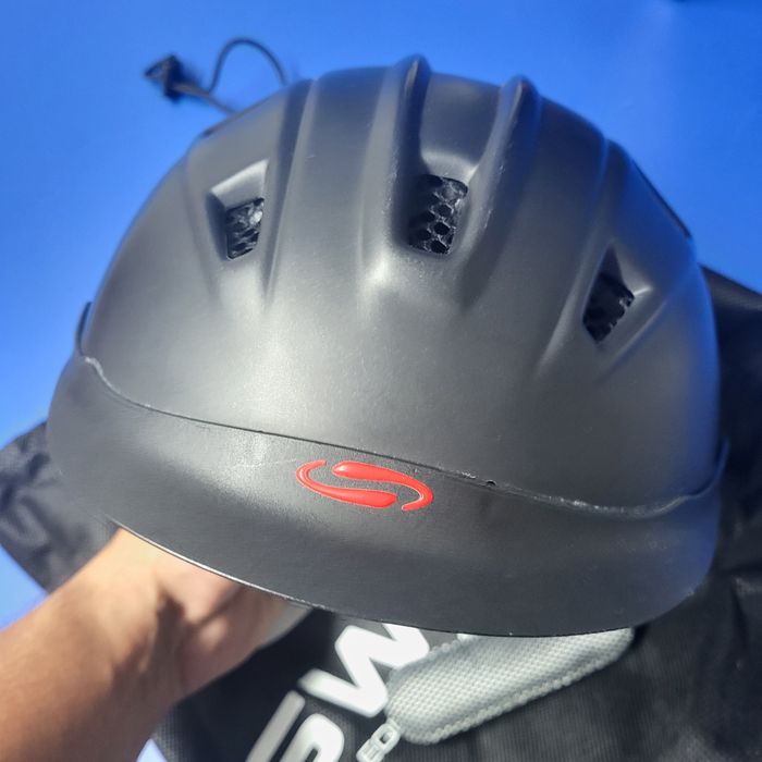 Toque equitação Swing H09 com pouco uso