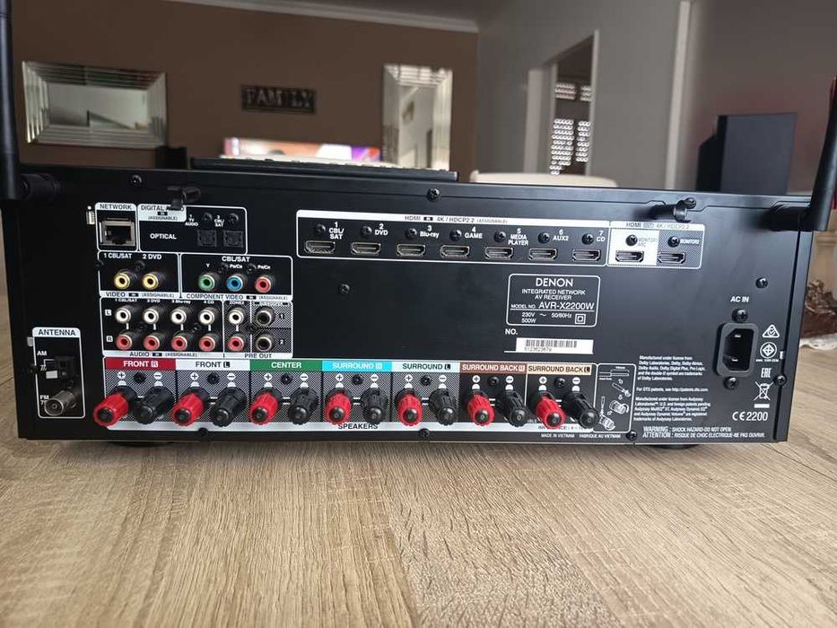 Denon avr-x2200w A/V Receiver