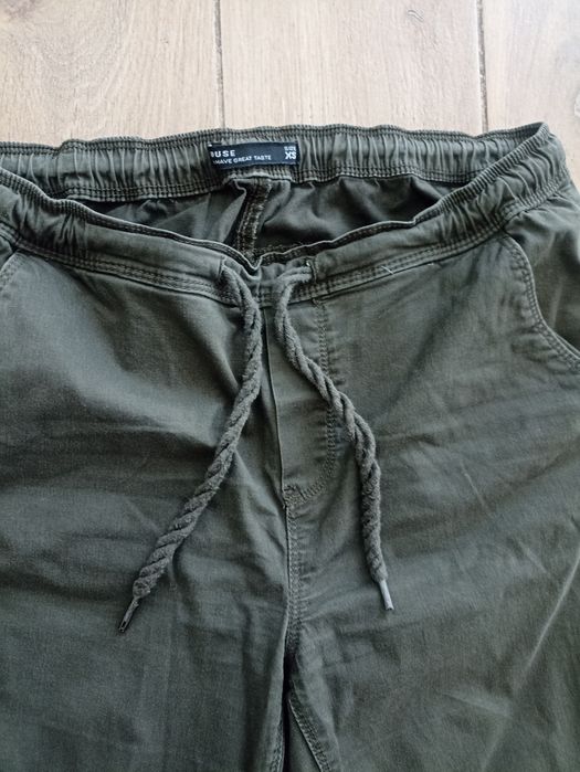 Spodnie, chinosy khaki House XS/S