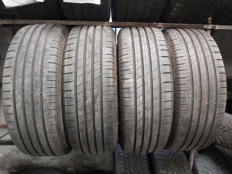 215/55R18 Cztery używane opony letnie Goodyear