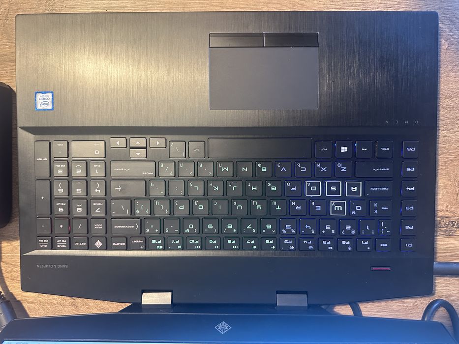 Продам игровой ноутбук HP OMEN 17.3/144hz/i7-9750H/rtx 2080 8gb