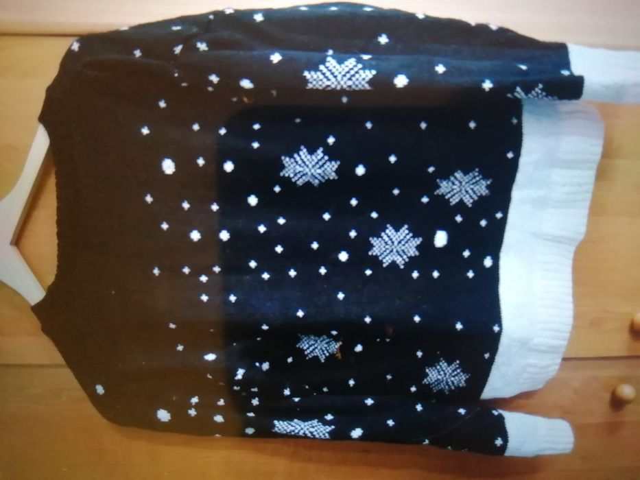 Sweter świąteczny. M