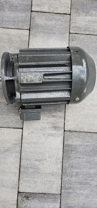 Silnik elektryczny 1kW 380V