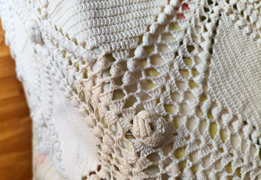 Colcha de Casal XL em Crochet Feita à Mão com Franjas (260x220 cm)
