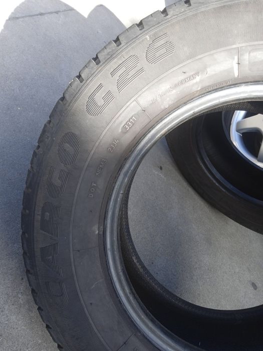 Vendo 2 pneus 215/70/15