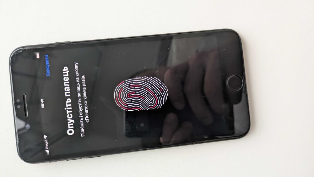 Смартфон Apple Iphone 7 plus 32Gb a 17 7 8