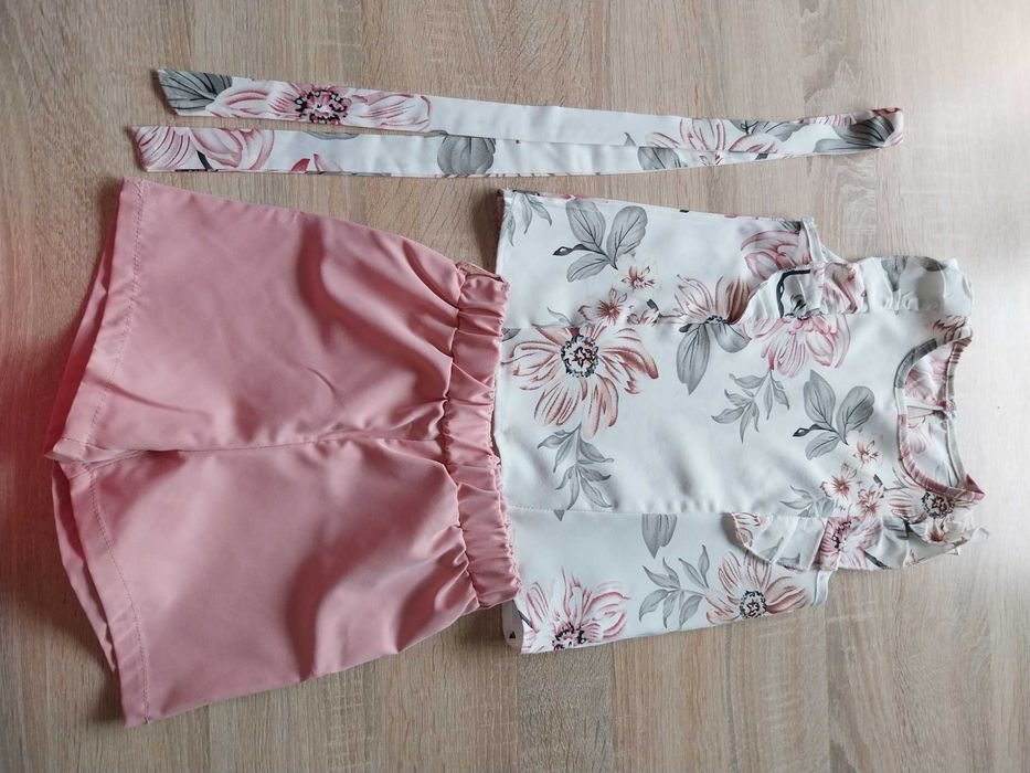 elegancki komplet r. 110/116