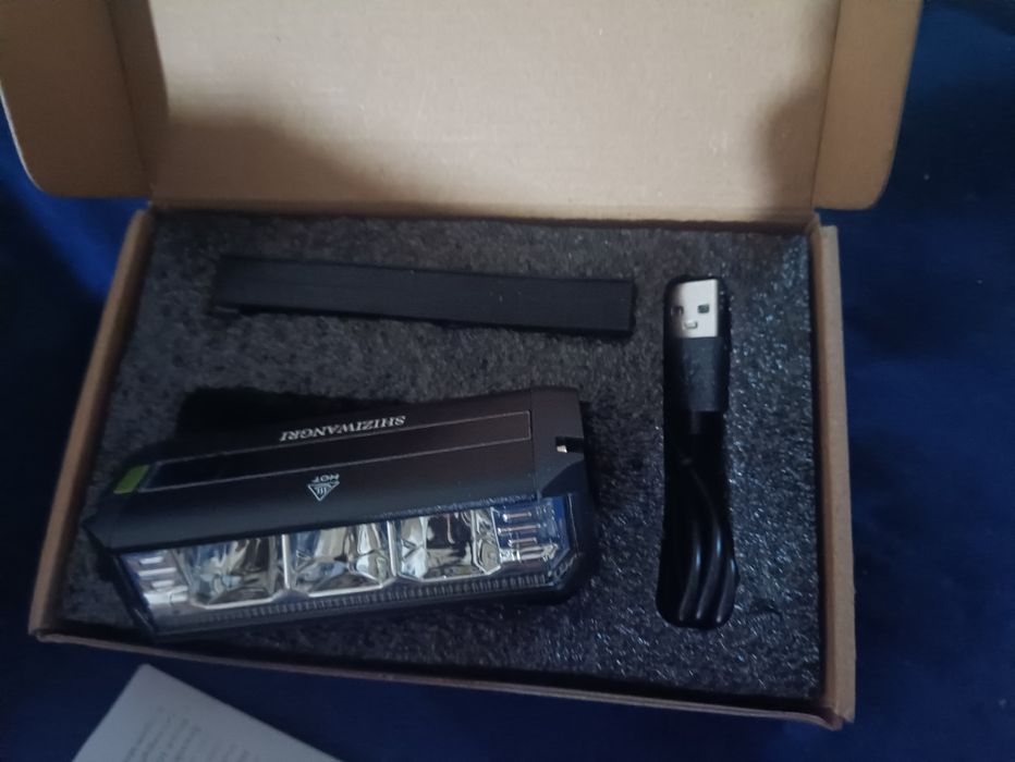 Мощный вело фонарь 3 режима.корпус алюминиевый.новый