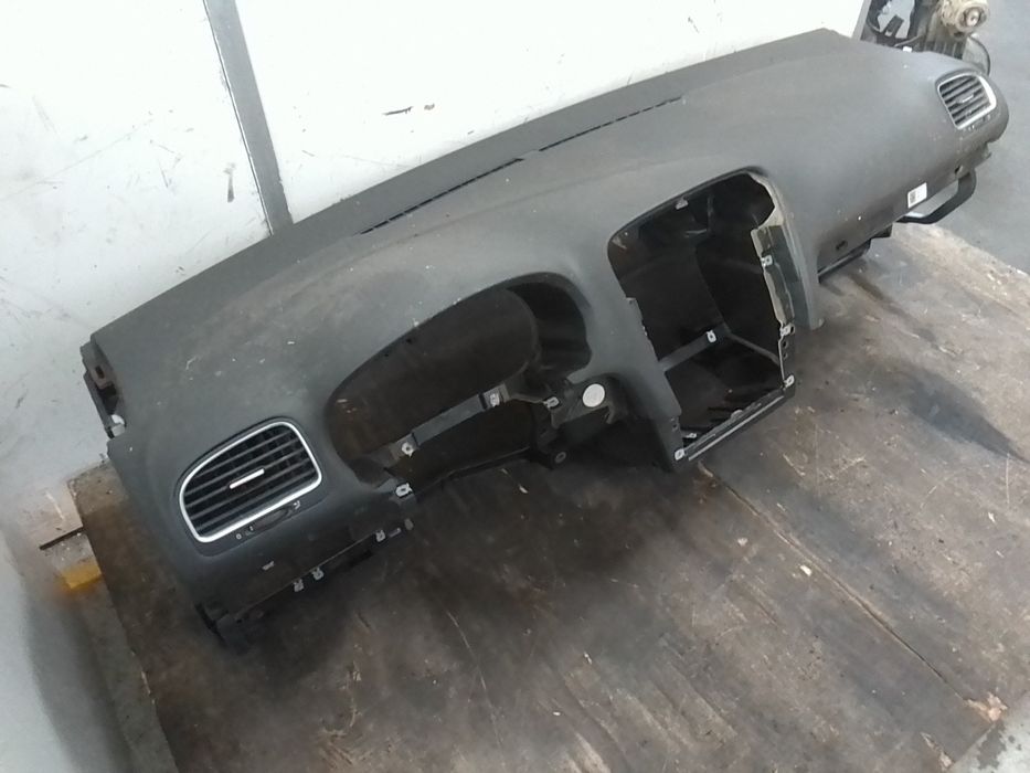 Tablier VOLKSWAGEN Golf VI (5K1)