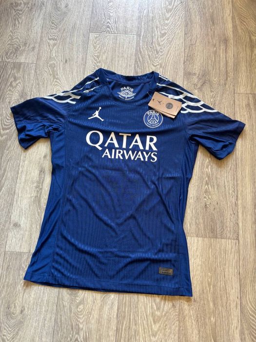 Футбольна форма ПСЖ сезону 24-25/ Футбольное джерси PSG 2024-2025