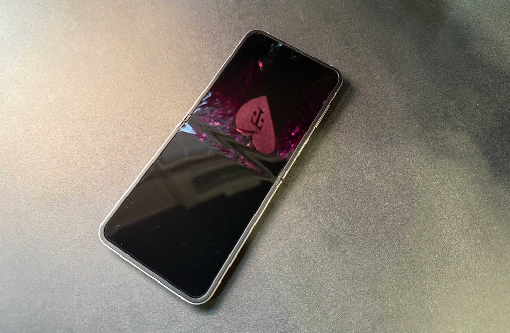 Telefon Samsung Galaxy Z Flip 6 256 GB / 12 GB + GW 12 msc