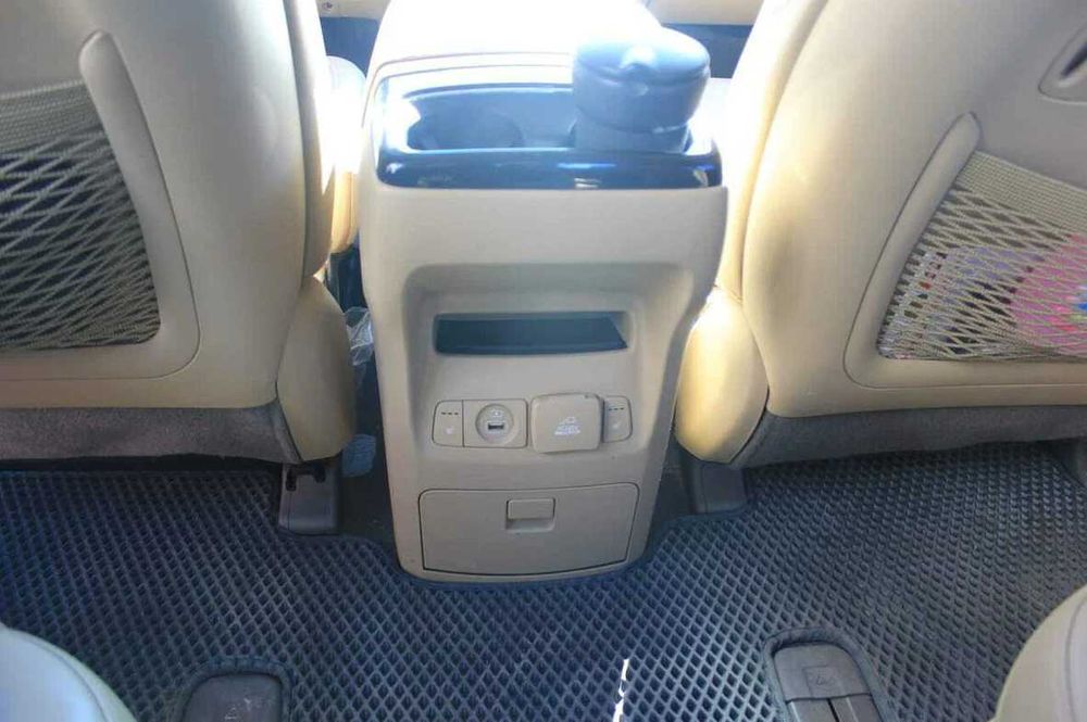 Kia Carnival III, 2019 року. Двигун 2.2 дизель, 202 к.с