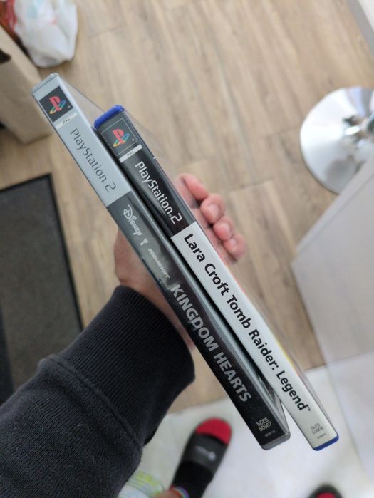 Lara croft tomb raider ps2