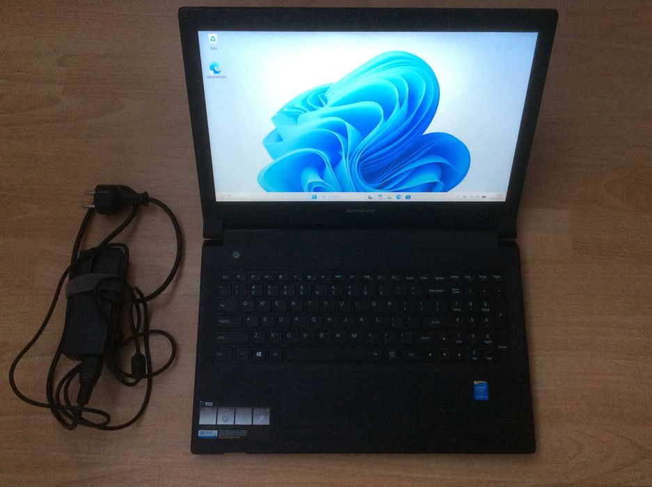 Lenovo B50-80/15,6''Mat/i3 4x2,4GHz/SSD128GB/RAM4GB/Bat2h/Windows11PRO/MS Office
