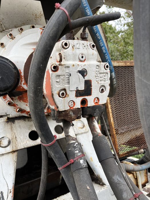 Міксер 7куб. АВТОБЕТОНОЗМІШУВАЧ бетономішалка груша бочка  HYMIX